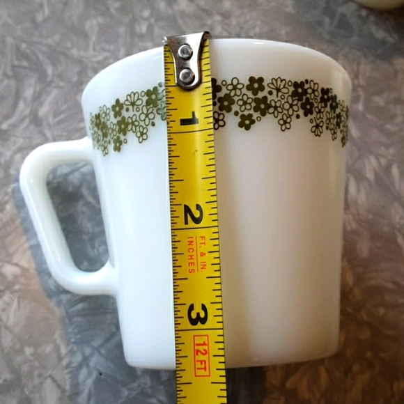 Pyrex~ 2 Spring Blossom mugs - Picture 5 of 6